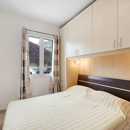 B179 - Riva Con Giardino Apartamento