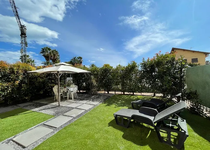 B179 - Riva Con Giardino *