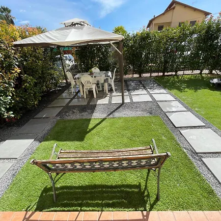 B179 - Riva Con Giardino 公寓